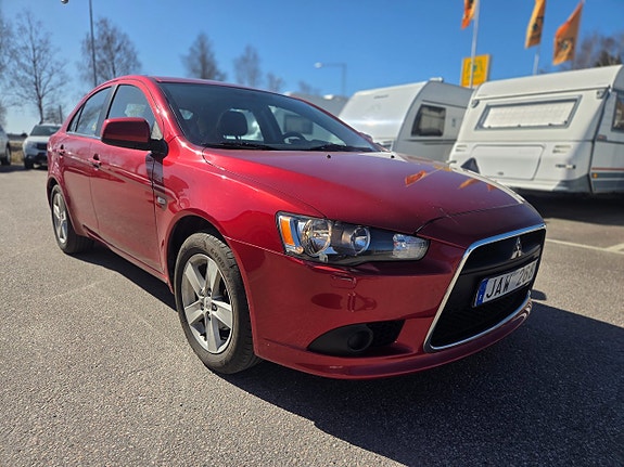 Mitsubishi Lancer 2 of 5