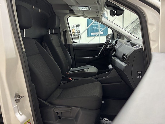 Volkswagen Caddy Maxi 18 of 27