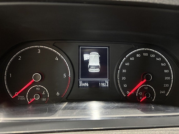 Volkswagen Caddy Maxi 27 of 27