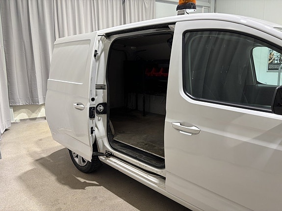 Volkswagen Caddy Maxi 21 of 27