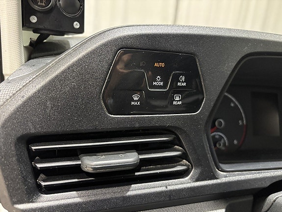 Volkswagen Caddy Maxi 23 of 27