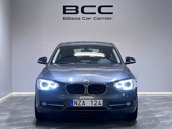 BMW 118d 2 of 5