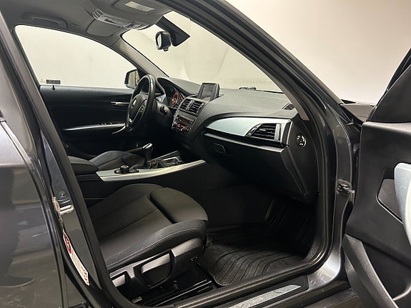 BMW 118d 12 of 23