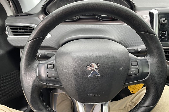 Peugeot 2008 13 of 16