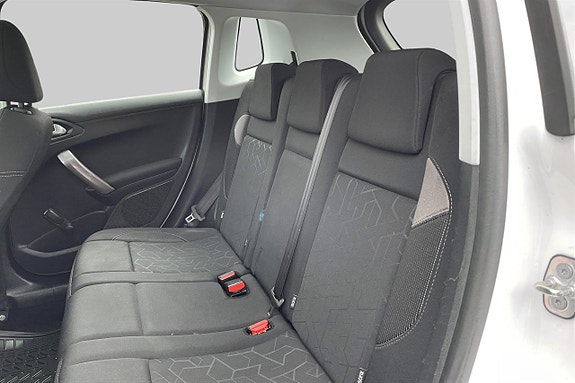 Peugeot 2008 10 of 16