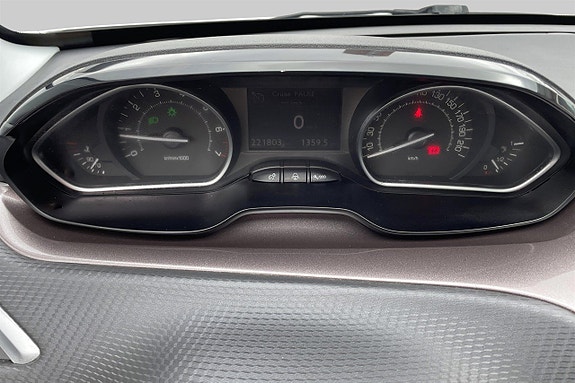 Peugeot 2008 12 of 16