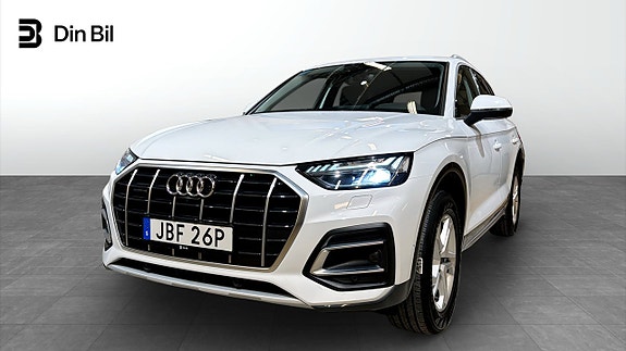 Audi Q5 2 of 28