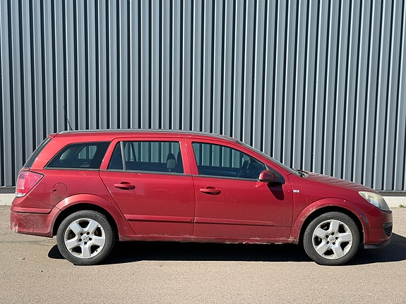 Opel Astra 4 of 5
