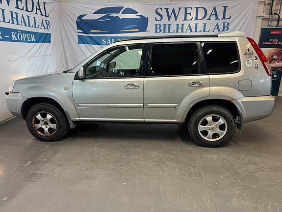 Nissan X-Trail 4 of 5