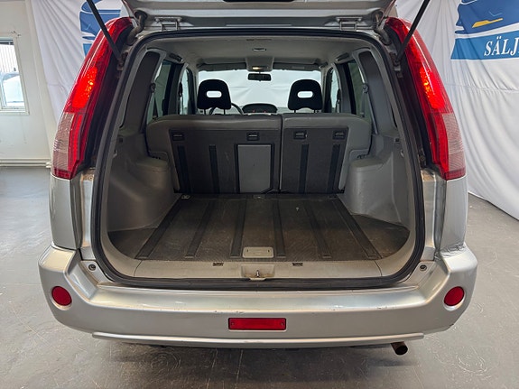 Nissan X-Trail 16 of 16