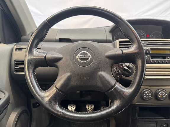 Nissan X-Trail 12 of 16