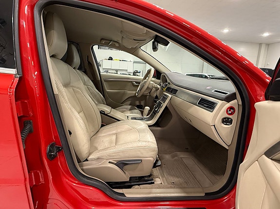 Volvo V70 13 of 18