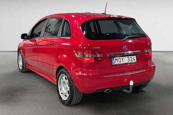 Mercedes-Benz B180 5 of 5