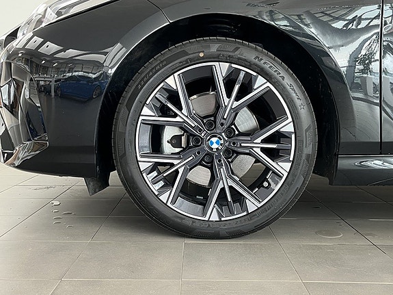 BMW 120 4 of 5