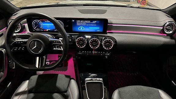 Mercedes-Benz CLA250 e 4 of 4