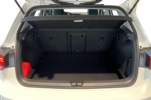 Volkswagen Golf VIII 19 of 19