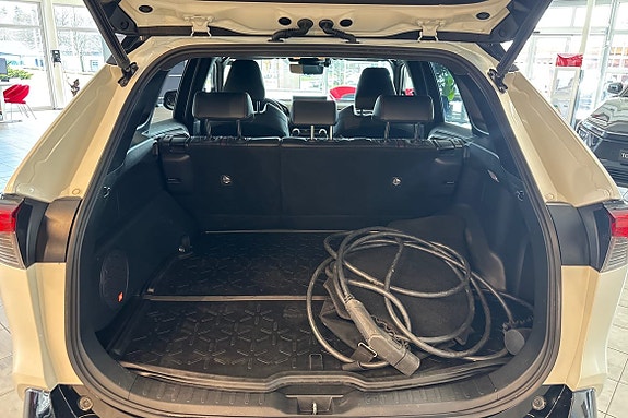 Toyota RAV4 9 of 9