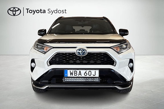 Toyota RAV4 5 of 9