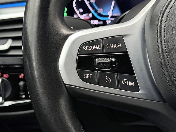 BMW 530e 17 of 30