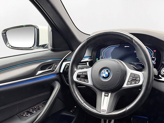 BMW 530e 15 of 30