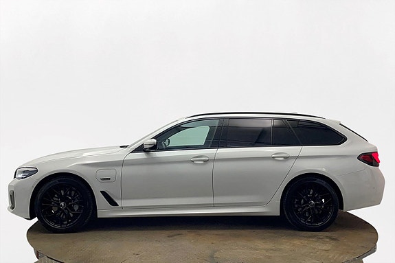 BMW 530e 8 of 30