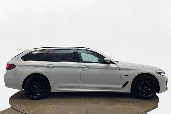 BMW 530e 4 of 30