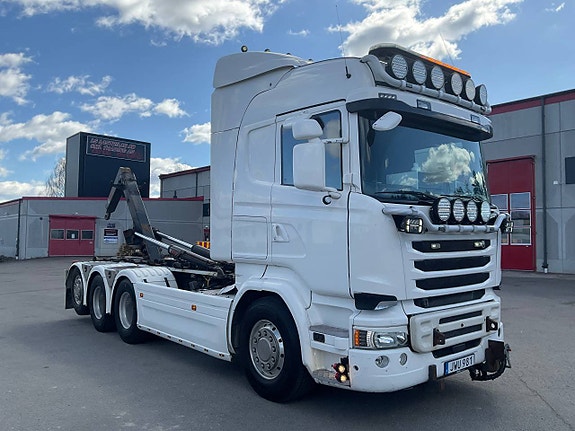 Scania R730 lastväxlare 8x4 fulltplogutrustad