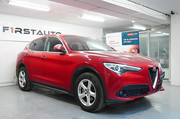 Alfa Romeo Stelvio 3 of 5