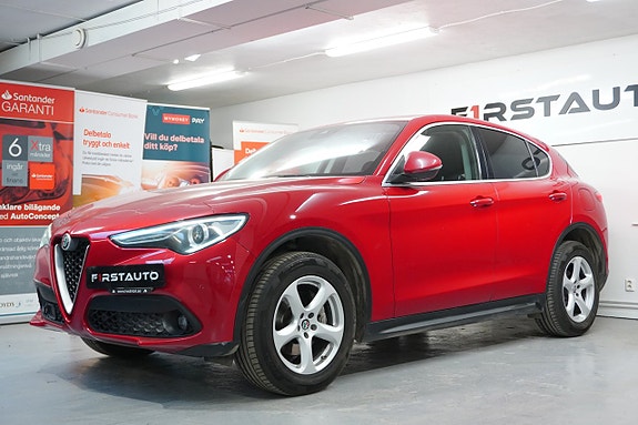 Alfa Romeo Stelvio 2 of 5