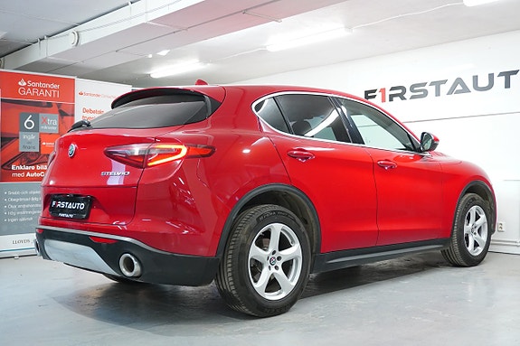 Alfa Romeo Stelvio 5 of 5