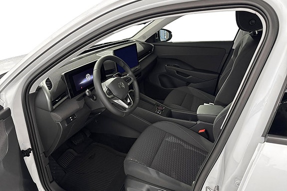 Volkswagen T-Roc 4 of 5