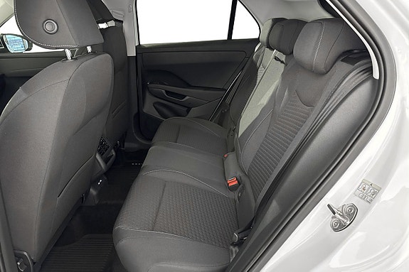 Volkswagen T-Roc 6 of 8