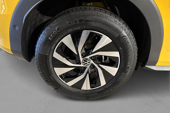 Volkswagen T-Roc 8 of 8