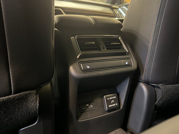 Mazda CX-60 12 of 23