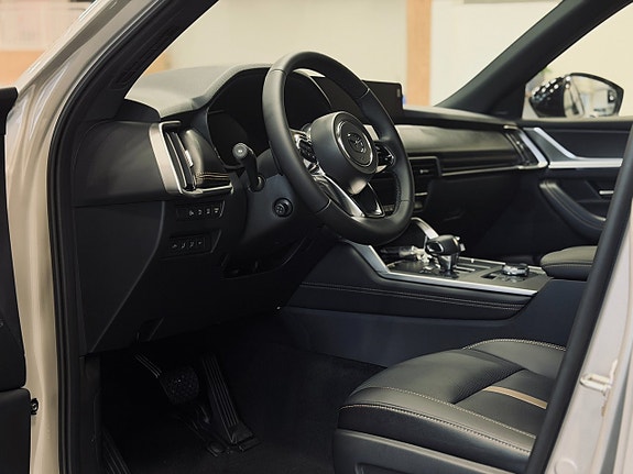 Mazda CX-60 8 of 23