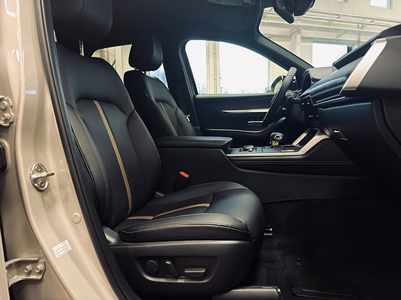 Mazda CX-60 10 of 23