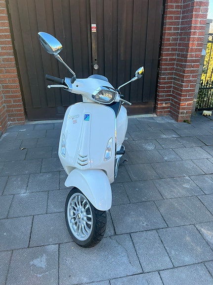 Vespa Sprint 7 of 7