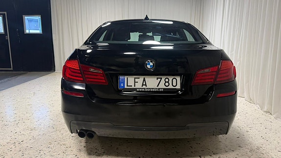 BMW 523i 7 of 13