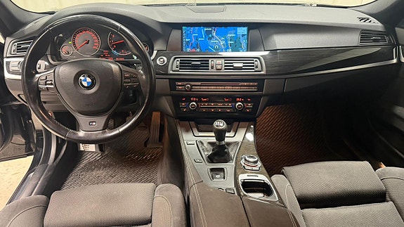 BMW 523i 10 of 13
