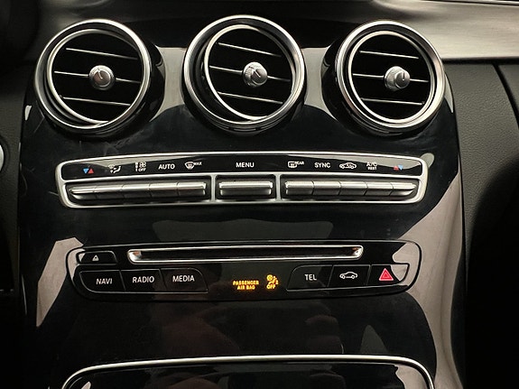 Mercedes-Benz C220 21 of 27