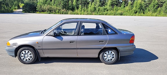 Opel Astra 3 of 8