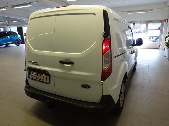 Ford Transit Connect 3 of 8