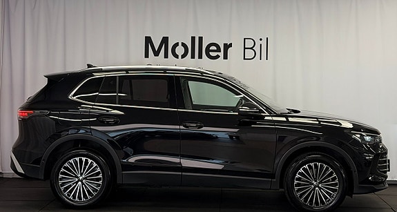 Volkswagen Tiguan 2 of 15