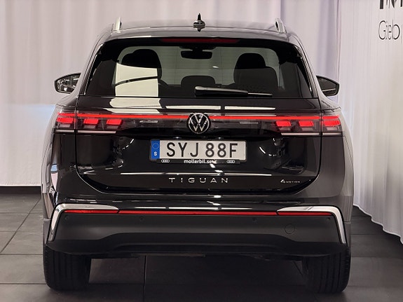 Volkswagen Tiguan 4 of 15