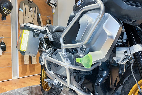 BMW R 1250 GS Adventure |Sidoväskor|Extraljus|Lågt chassi|Nyservad|SE SPEC| 6 of 10