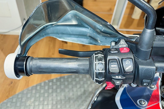 BMW R 1250 GS Adventure |Sidoväskor|Extraljus|Lågt chassi|Nyservad|SE SPEC| 9 of 10