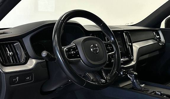 Volvo XC60 9 of 18