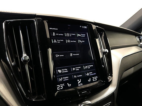 Volvo XC60 15 of 18