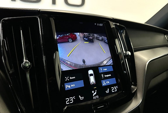 Volvo XC60 16 of 18