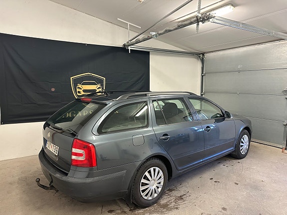 Skoda Octavia 3 of 5